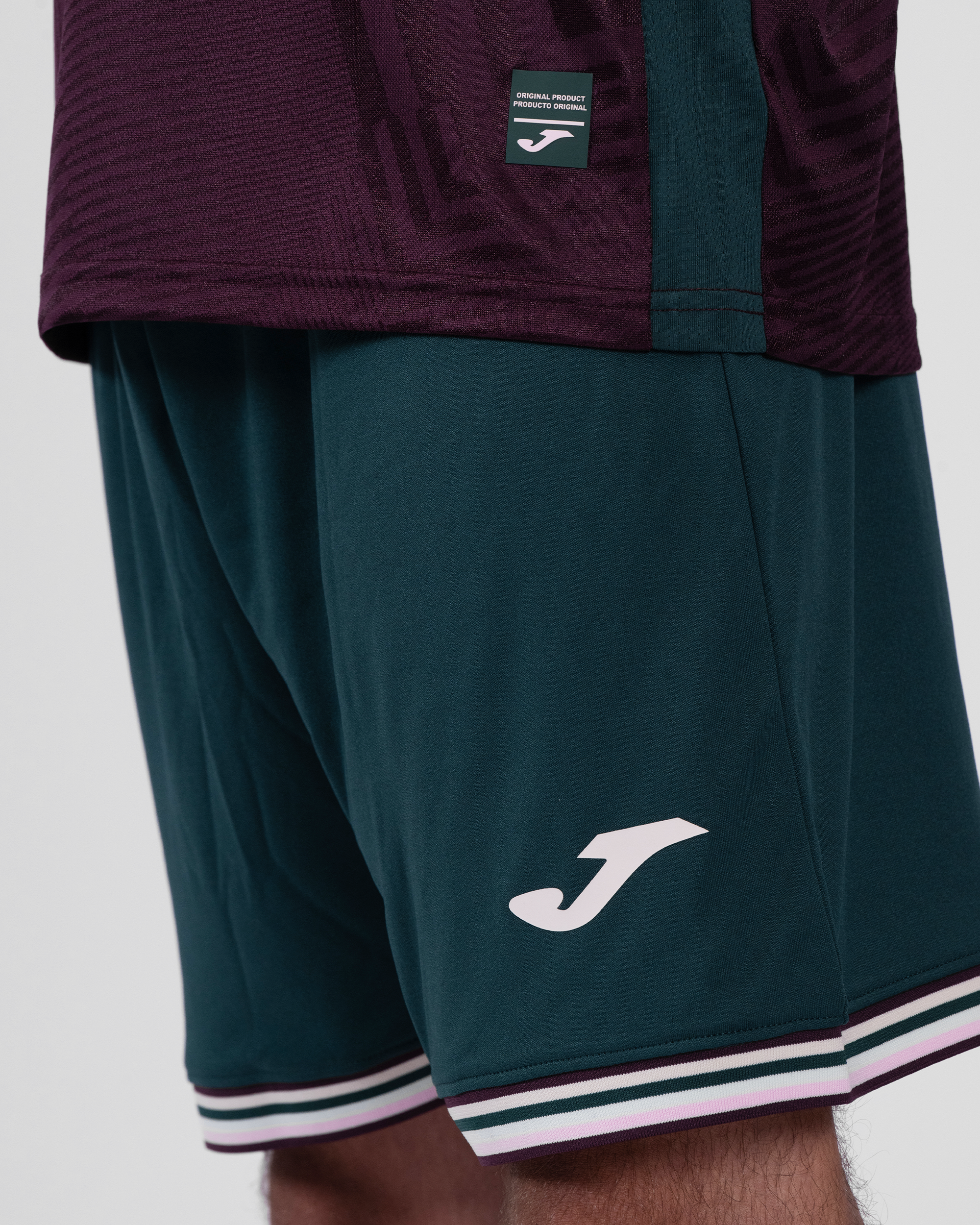 Junior Away Shorts 2025/26