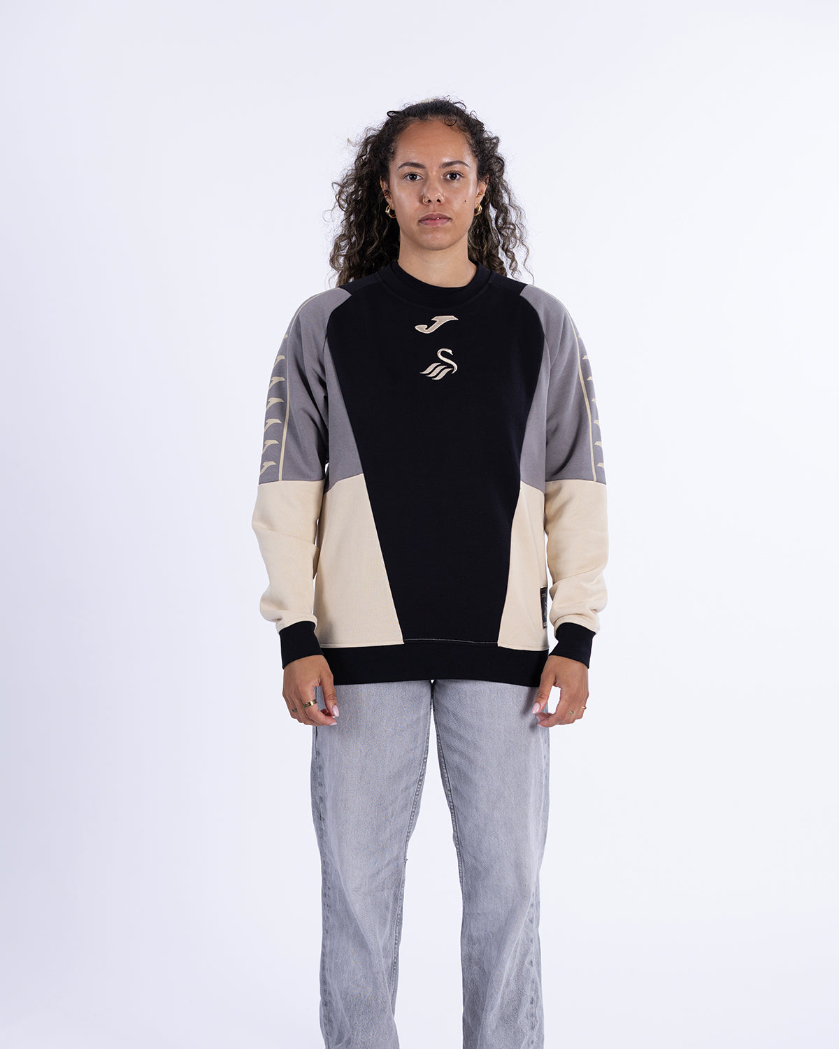Travel Sweater 2026/27 - Black/Wood Ash