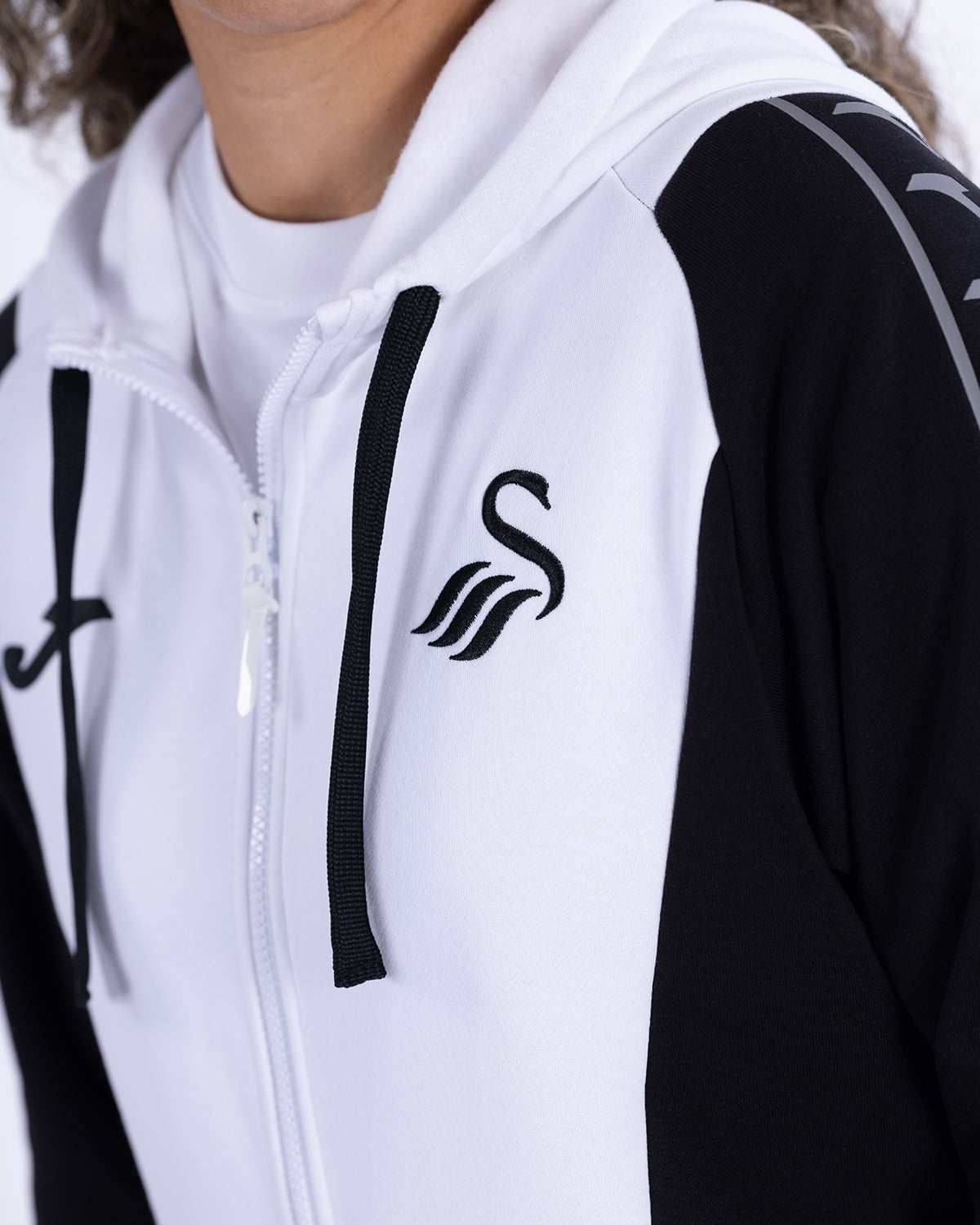 Travel Jacket 2026/27 - White