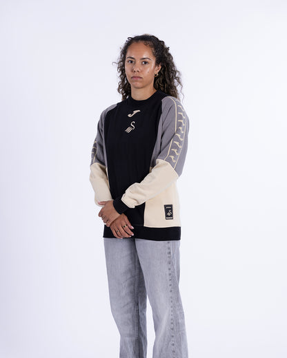 Travel Sweater 2026/27 - Black/Wood Ash